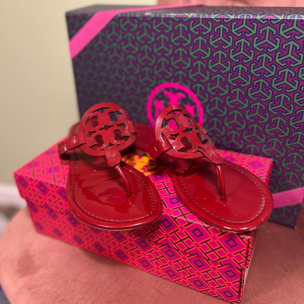 Gorgeous red Tory burch miller sandals